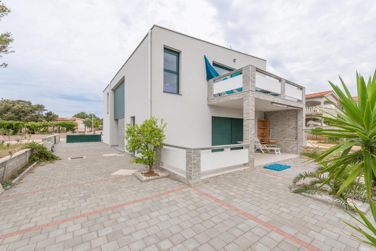 Windrose Apartments Vir Exterior foto