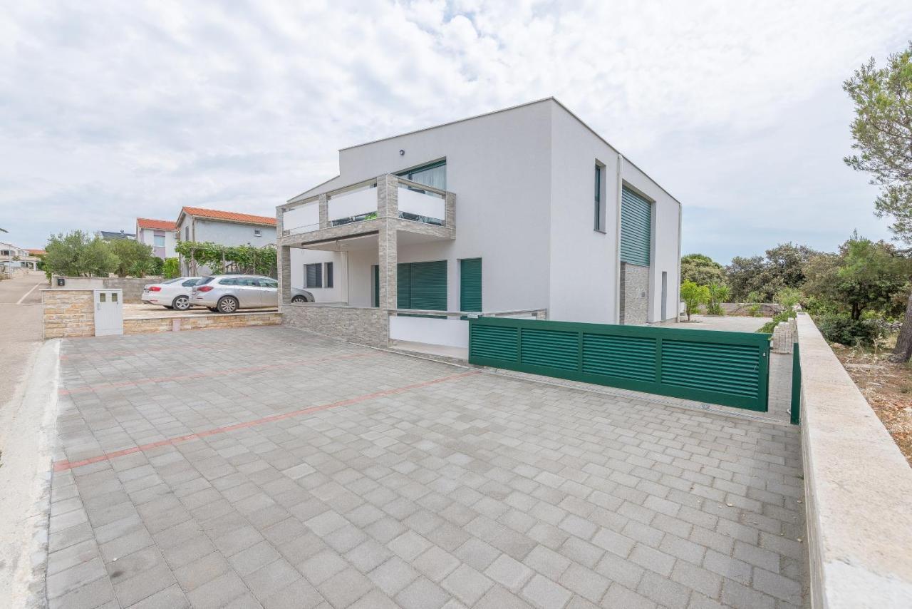 Windrose Apartments Vir Exterior foto