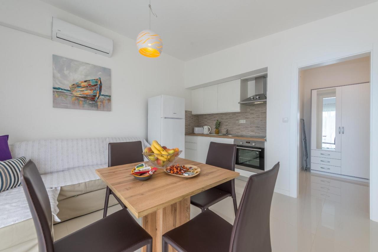 Windrose Apartments Vir Exterior foto