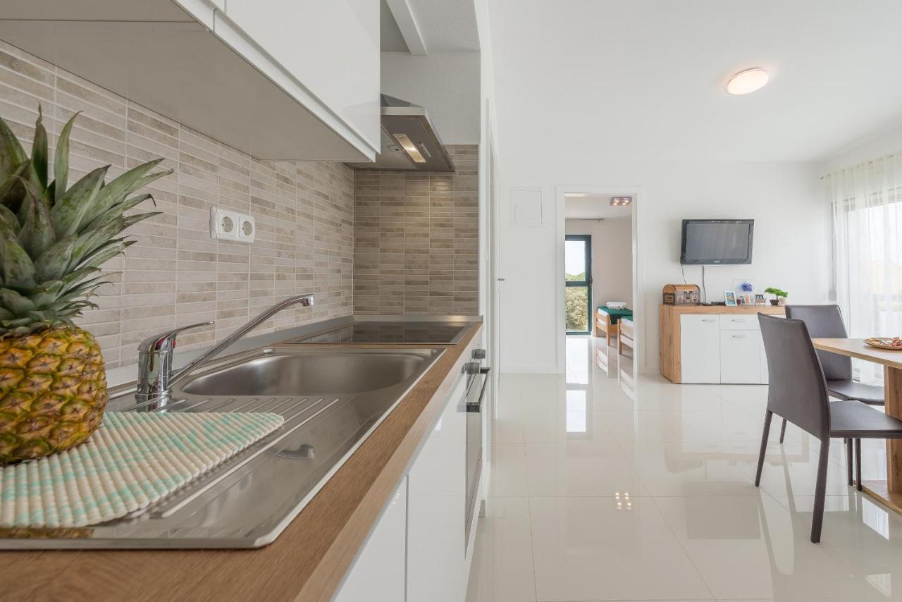 Windrose Apartments Vir Exterior foto