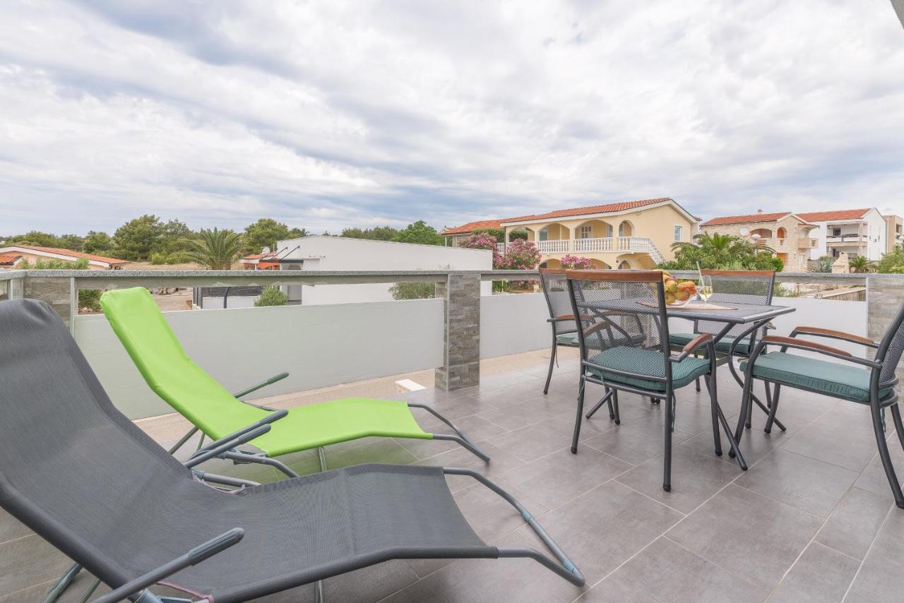 Windrose Apartments Vir Exterior foto